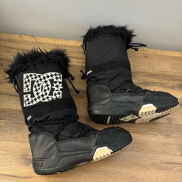 DC Shoes Dc Black White Waterproof Faux Fur Cold Weather Winter